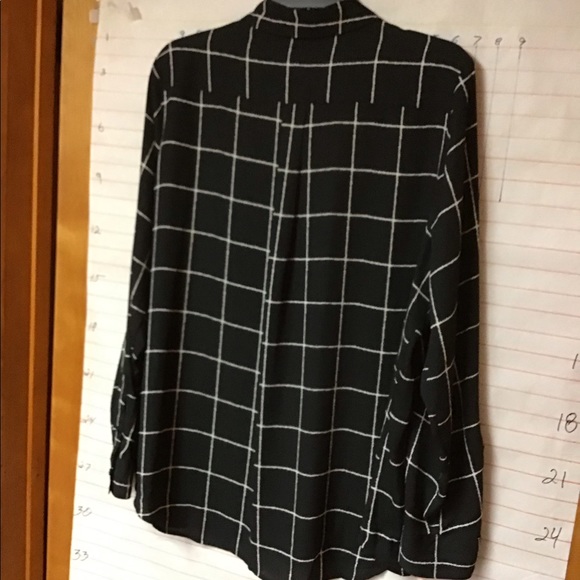 APT 9 ESSENTIALS ... long sleeves,  button down,  blouse XL blk & wht - Picture 4 of 10